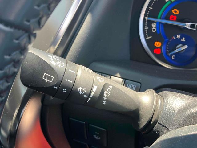 ヴェルファイアハイブリッド Ｚ　４ＷＤ　バックカメラ　ナビ　ＴＶ　両側電動スライドドア　クリアランスソナー　オートクルーズコントロール　レーンアシスト　衝突被害軽減システム　オートマチックハイビーム　オートライト（9枚目）