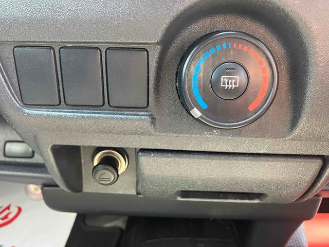 ハイエースバン 　４ＷＤ　スライドドア　ＡＴ　ミュージックプレイヤー接続可　エアコン（7枚目）