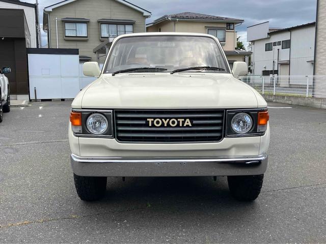 ランドクルーザー８０ 　４ＷＤ　ＥＴＣ　バックカメラ　オートクルーズコントロール　サンルーフ　ナビ　ＴＶ　オートライト　ヘッドライトウォッシャー　アルミホイール　ＡＴ　ＣＤ　ＤＶＤ再生　ＵＳＢ（13枚目）