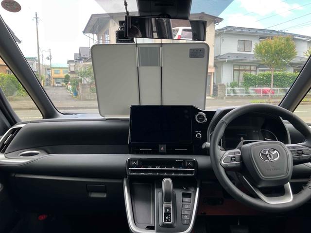 ヴォクシー ハイブリッドＳ－Ｚ　４ＷＤ　ドライブレコーダー　全周囲カメラ　ナビ　ＴＶ　クリアランスソナー　オートクルーズコントロール　レーンアシスト　パークアシスト　衝突被害軽減システム　両側電動スライドドア（2枚目）