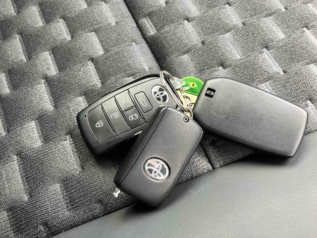 ヴォクシー ハイブリッドＳ－Ｚ　４ＷＤ　ドライブレコーダー　全周囲カメラ　ナビ　ＴＶ　クリアランスソナー　オートクルーズコントロール　レーンアシスト　パークアシスト　衝突被害軽減システム　両側電動スライドドア（40枚目）
