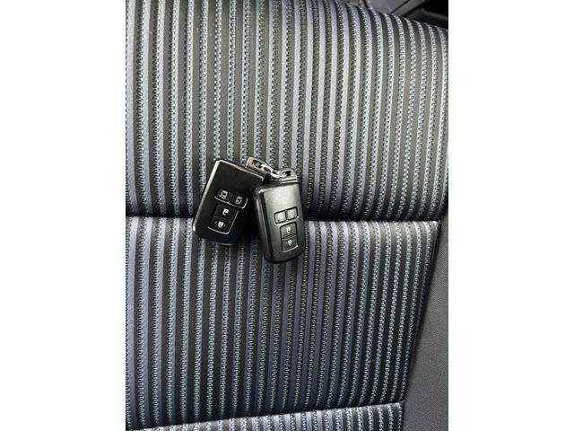 ヴォクシー ＺＳ　煌　４ＷＤ車　寒冷地　ナビＴＶ　Ｂｌｕｅｔｏｏｔｈオーディオ　電格ドアミラー　両側自動スライドドア　横滑り防止　ＬＥＤヘッド　キーレス　スマートキー＆プッシュスタート　点検記録簿　セキュリティー（22枚目）