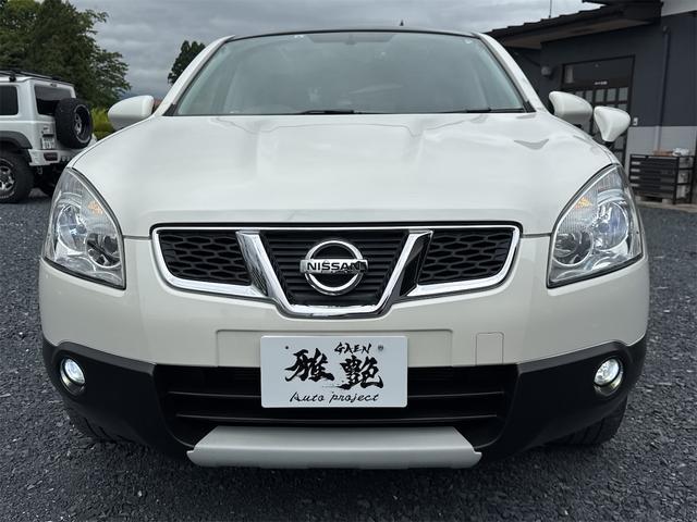 デュアリス ２０Ｇ　ＦＯＵＲアーバンブラックレザーＩＩ　４ＷＤ　ドライブレコーダー　ＥＴＣ　バックカメラ　サンルーフ　ＴＶ　オートライト　ＨＩＤ　アルミホイール　スマートキー　電動格納ミラー　シートヒーター　ＣＶＴ　盗難防止システム　衝突安全ボディ　ＣＤ（12枚目）