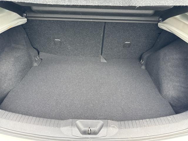 デュアリス ２０Ｇ　ＦＯＵＲアーバンブラックレザーＩＩ　４ＷＤ　ドライブレコーダー　ＥＴＣ　バックカメラ　サンルーフ　ＴＶ　オートライト　ＨＩＤ　アルミホイール　スマートキー　電動格納ミラー　シートヒーター　ＣＶＴ　盗難防止システム　衝突安全ボディ　ＣＤ（18枚目）