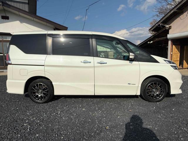 セレナ ハイウェイスター　４ＷＤ　ＥＴＣ　全周囲カメラ　ナビ　ＴＶ　クリアランスソナー　オートクルーズコントロール　パークアシスト　衝突被害軽減システム　両側電動スライドドア　スマートキー　アイドリングストップ　電動格納ミラー（4枚目）