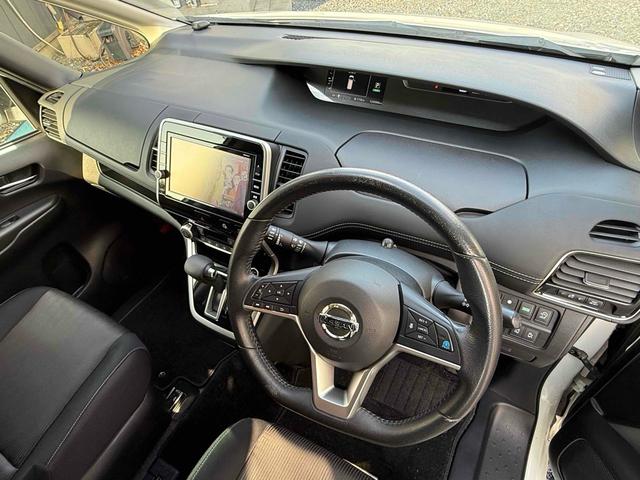 セレナ ハイウェイスター　４ＷＤ　ＥＴＣ　全周囲カメラ　ナビ　ＴＶ　クリアランスソナー　オートクルーズコントロール　パークアシスト　衝突被害軽減システム　両側電動スライドドア　スマートキー　アイドリングストップ　電動格納ミラー（32枚目）