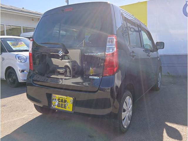 ワゴンＲ ＦＸ　キーレスエントリー　アイドリングストップ　ベンチシート　ＣＶＴ　盗難防止システム　ＡＢＳ　ＣＤ　衝突安全ボディ　エアコン　パワーステアリング　パワーウィンドウ（5枚目）