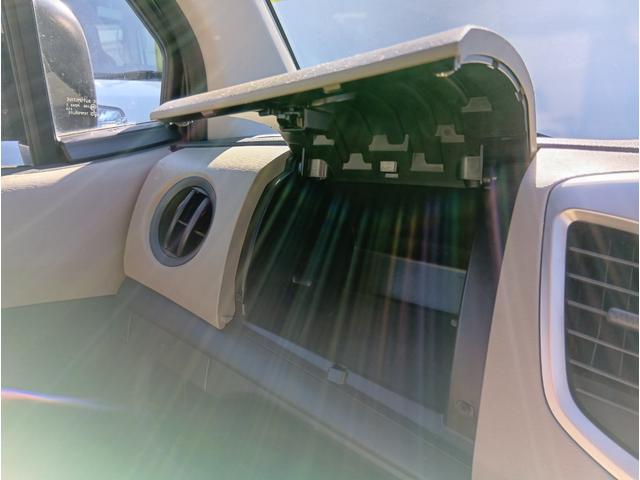 ワゴンＲ ＦＸ　キーレスエントリー　アイドリングストップ　ベンチシート　ＣＶＴ　盗難防止システム　ＡＢＳ　ＣＤ　衝突安全ボディ　エアコン　パワーステアリング　パワーウィンドウ（13枚目）