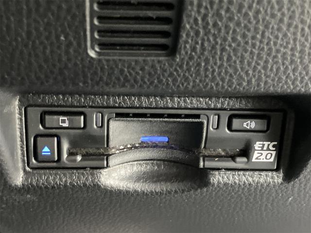 ヴォクシー ハイブリッドＳ－Ｚ　４ＷＤ　ドライブレコーダー　バックカメラ　ナビ　ＴＶ　オートクルーズコントロール　レーンアシスト　パークアシスト　衝突被害軽減システム　両側電動スライドドア　オートマチックハイビーム　オートライト（12枚目）
