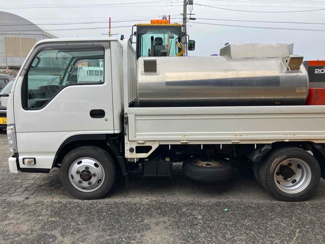 エルフトラック 　４ＷＤ　トラック　ＭＴ　アイドリングストップ　電動格納ミラー　エアコン　パワーウィンドウ　運転席エアバッグ（17枚目）