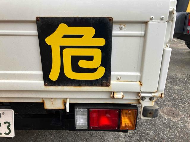 エルフトラック 　４ＷＤ　トラック　ＭＴ　アイドリングストップ　電動格納ミラー　エアコン　パワーウィンドウ　運転席エアバッグ（18枚目）