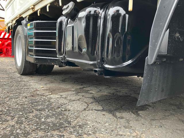 エルフトラック 　４ＷＤ　トラック　ＭＴ　アイドリングストップ　電動格納ミラー　エアコン　パワーウィンドウ　運転席エアバッグ（38枚目）