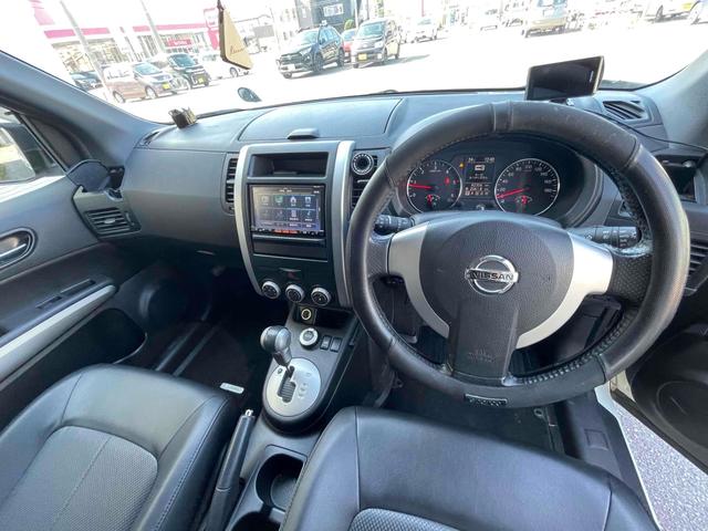 エクストレイル ２０ＧＴ　Ｓ　車検２年付き　４ＷＤ　ＥＴＣ　ＴＶ　ＨＩＤ　アルミホイール　ＡＴ　盗難防止システム　衝突安全ボディ　ＡＢＳ　ＥＳＣ　エアコン　パワーステアリング　パワーウィンドウ　運転席エアバッグ　助手席エアバッグ（2枚目）