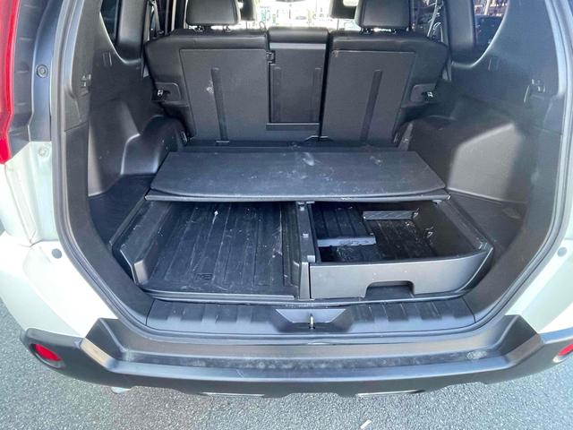エクストレイル ２０ＧＴ　Ｓ　車検２年付き　４ＷＤ　ＥＴＣ　ＴＶ　ＨＩＤ　アルミホイール　ＡＴ　盗難防止システム　衝突安全ボディ　ＡＢＳ　ＥＳＣ　エアコン　パワーステアリング　パワーウィンドウ　運転席エアバッグ　助手席エアバッグ（18枚目）