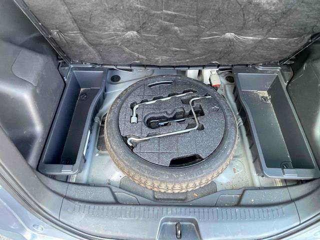 ラクティス Ｘ　Ｌパッケージ　４ＷＤ　スマートキー　電動格納ミラー　ＡＴ　盗難防止システム　衝突安全ボディ　ＡＢＳ　エアコン　パワーステアリング　パワーウィンドウ（18枚目）