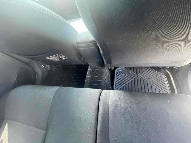 カローラフィールダー １．８Ｓ　車検２年付き　４ＷＤ　アルミホイール　オートライト　ＨＩＤ　スマートキー　電動格納ミラー　盗難防止システム　衝突安全ボディ　ＡＢＳ　エアコン　パワーステアリング　パワーウィンドウ　運転席エアバッグ（31枚目）