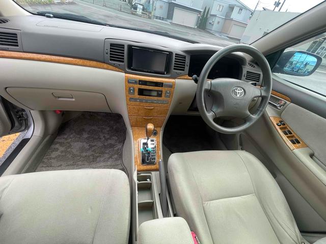 カローラ ラグゼール 4WD ナビ アルミホイール オートライト HID AT キーレスエントリー 電動格納ミラー 盗難防止システム パワーシート 衝突安全ボディ ABS エアコン パワーステアリング パワーウィンドウ(8枚目)