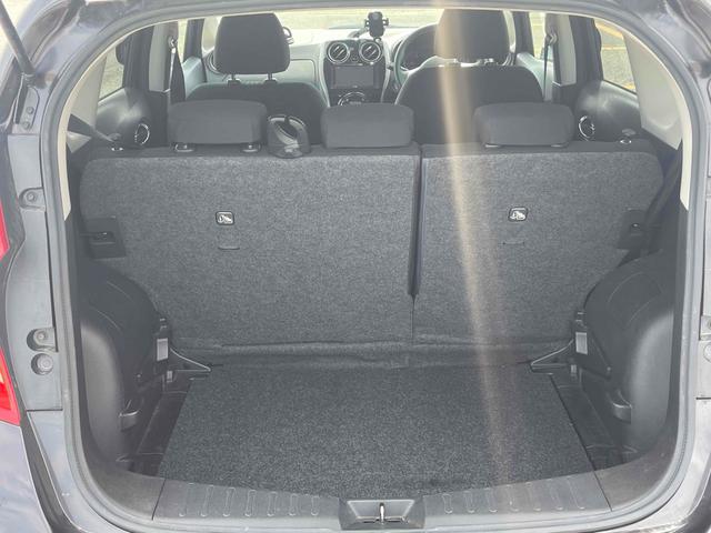 ノート Ｘ　ＦＯＵＲ　エマージェンシーブレーキパッケージ　４ＷＤ　ＥＴＣ　レーンアシスト　衝突被害軽減システム　アルミホイール　スマートキー　電動格納ミラー　ＣＶＴ　盗難防止システム　衝突安全ボディ　ＡＢＳ　ＥＳＣ　エアコン　パワーステアリング（18枚目）