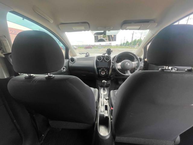 ノート Ｘ　ＦＯＵＲ　エマージェンシーブレーキパッケージ　４ＷＤ　ＥＴＣ　レーンアシスト　衝突被害軽減システム　アルミホイール　スマートキー　電動格納ミラー　ＣＶＴ　盗難防止システム　衝突安全ボディ　ＡＢＳ　ＥＳＣ　エアコン　パワーステアリング（23枚目）