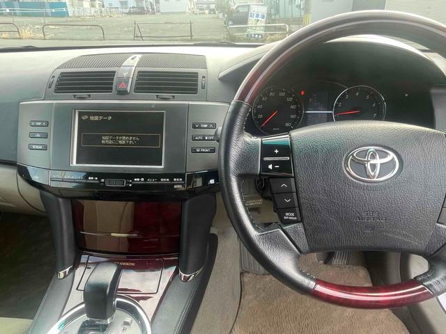 マークＸ ２５０Ｇ　Ｆｏｕｒ　Ｌパッケージ　４ＷＤ　バックカメラ　アルミホイール　ＨＩＤ　ＡＴ　スマートキー　盗難防止システム　パワーシート　ＣＤ　ＭＤ　衝突安全ボディ　ＡＢＳ　エアコン（2枚目）