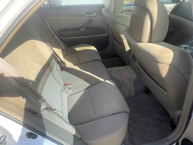 マークＸ ２５０Ｇ　Ｆｏｕｒ　Ｌパッケージ　４ＷＤ　バックカメラ　アルミホイール　ＨＩＤ　ＡＴ　スマートキー　盗難防止システム　パワーシート　ＣＤ　ＭＤ　衝突安全ボディ　ＡＢＳ　エアコン（8枚目）