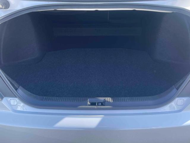 マークＸ ２５０Ｇ　Ｆｏｕｒ　Ｌパッケージ　４ＷＤ　バックカメラ　アルミホイール　ＨＩＤ　ＡＴ　スマートキー　盗難防止システム　パワーシート　ＣＤ　ＭＤ　衝突安全ボディ　ＡＢＳ　エアコン（20枚目）