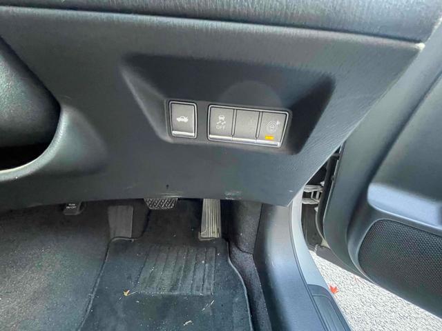 フーガハイブリッド ベースグレード　ＥＴＣ　オートクルーズコントロール　衝突被害軽減システム　バックカメラ　アルミホイール　ＨＩＤ　ＡＴ　シートエアコン　スマートキー　アイドリングストップ　電動格納ミラー　盗難防止システム　パワーシート（5枚目）