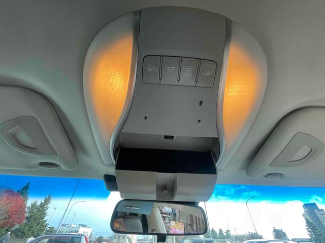 フーガハイブリッド ベースグレード　ＥＴＣ　オートクルーズコントロール　衝突被害軽減システム　バックカメラ　アルミホイール　ＨＩＤ　ＡＴ　シートエアコン　スマートキー　アイドリングストップ　電動格納ミラー　盗難防止システム　パワーシート（8枚目）