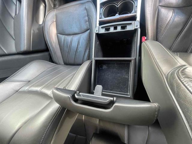 フーガハイブリッド ベースグレード　ＥＴＣ　オートクルーズコントロール　衝突被害軽減システム　バックカメラ　アルミホイール　ＨＩＤ　ＡＴ　シートエアコン　スマートキー　アイドリングストップ　電動格納ミラー　盗難防止システム　パワーシート（9枚目）