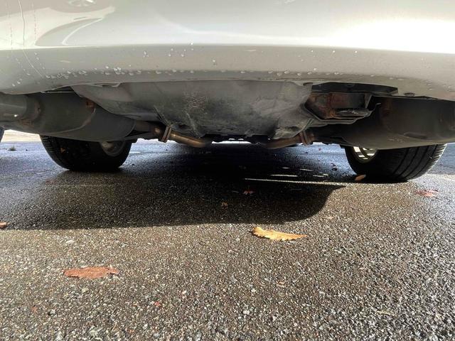 フーガハイブリッド ベースグレード　ＥＴＣ　オートクルーズコントロール　衝突被害軽減システム　バックカメラ　アルミホイール　ＨＩＤ　ＡＴ　シートエアコン　スマートキー　アイドリングストップ　電動格納ミラー　盗難防止システム　パワーシート（25枚目）