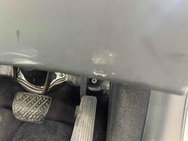 フーガハイブリッド ベースグレード　ＥＴＣ　オートクルーズコントロール　衝突被害軽減システム　バックカメラ　アルミホイール　ＨＩＤ　ＡＴ　シートエアコン　スマートキー　アイドリングストップ　電動格納ミラー　盗難防止システム　パワーシート（32枚目）