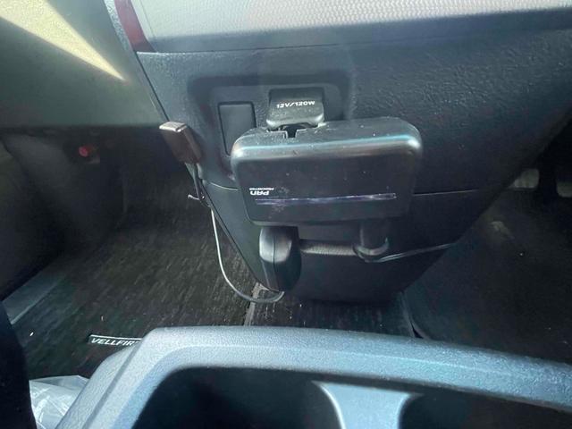 ヴェルファイア 2.4Z 車検2年付き納車 4WD ドライブレコーダー クリアランスソナー 両側電動スライドドア HID スマートキー 後席モニター 3列シート アルミホイール 盗難防止システム 衝突安全ボディ エアコン(4枚目)