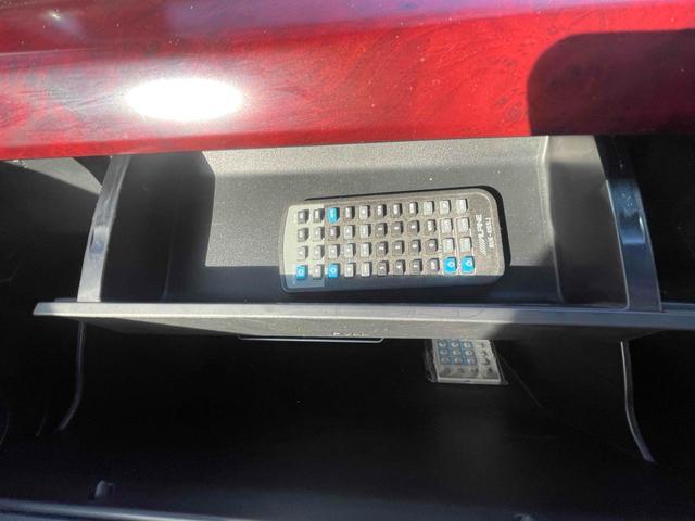 ヴェルファイア 2.4Z 車検2年付き納車 4WD ドライブレコーダー クリアランスソナー 両側電動スライドドア HID スマートキー 後席モニター 3列シート アルミホイール 盗難防止システム 衝突安全ボディ エアコン(9枚目)