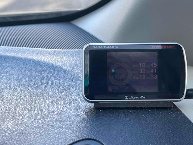 ヴェルファイア 2.4Z 車検2年付き納車 4WD ドライブレコーダー クリアランスソナー 両側電動スライドドア HID スマートキー 後席モニター 3列シート アルミホイール 盗難防止システム 衝突安全ボディ エアコン(10枚目)