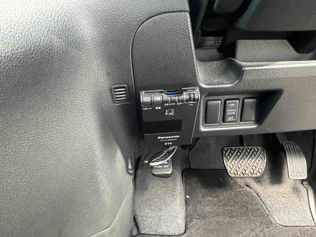 セレナ ハイウェイスター アドバンスドセーフティパッケージ 車検2年付き 4WD ETC スタッドレスタイヤ付き オートクルーズコントロール レーンアシスト 衝突被害軽減システム 両側電動スライドドア スマートキー 電動格納ミラー 3列シート(3枚目)