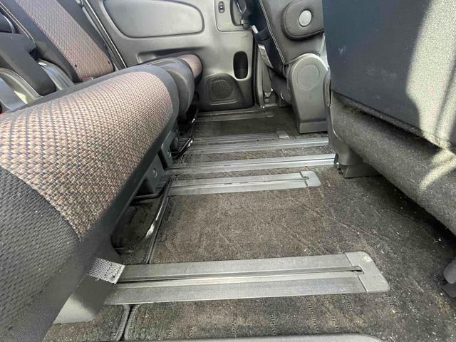 セレナ ハイウェイスター アドバンスドセーフティパッケージ 車検2年付き 4WD ETC スタッドレスタイヤ付き オートクルーズコントロール レーンアシスト 衝突被害軽減システム 両側電動スライドドア スマートキー 電動格納ミラー 3列シート(24枚目)