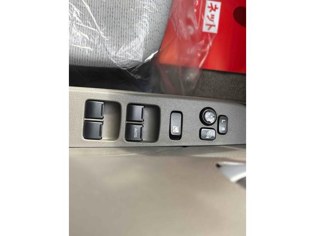 アルトエコ ＥＣＯ－Ｓ　４ＷＤ　ドライブレコーダー　ＥＴＣ　ナビ　キーレスエントリー　アイドリングストップ　電動格納ミラー　シートヒーター　ＣＶＴ　盗難防止システム　ＡＢＳ　ＣＤ　ＵＳＢ　アルミホイール　衝突安全ボディ（11枚目）