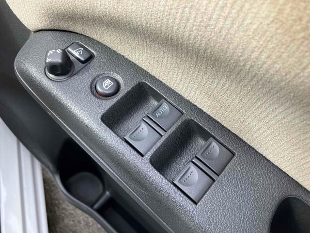 ライフ Ｆターボ　キーレスエントリー　電動格納ミラー　ＡＴ　ＡＢＳ　ＣＤ　ミュージックプレイヤー接続可　衝突安全ボディ　エアコン　パワーステアリング　パワーウィンドウ（12枚目）