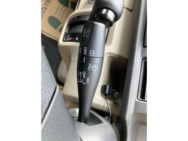 ライフ Ｃ　４ＷＤ　キーレスエントリー　ベンチシート　ＡＴ　ＡＢＳ　アルミホイール　衝突安全ボディ　エアコン　パワーステアリング　パワーウィンドウ（9枚目）