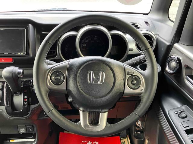 Ｎ－ＢＯＸスラッシュ Ｘ　４ＷＤ　バックカメラ　オートクルーズコントロール　衝突被害軽減システム　オートライト　ＨＩＤ　スマートキー　アイドリングストップ　電動格納ミラー　シートヒーター　ベンチシート　ＣＶＴ　盗難防止システム（3枚目）