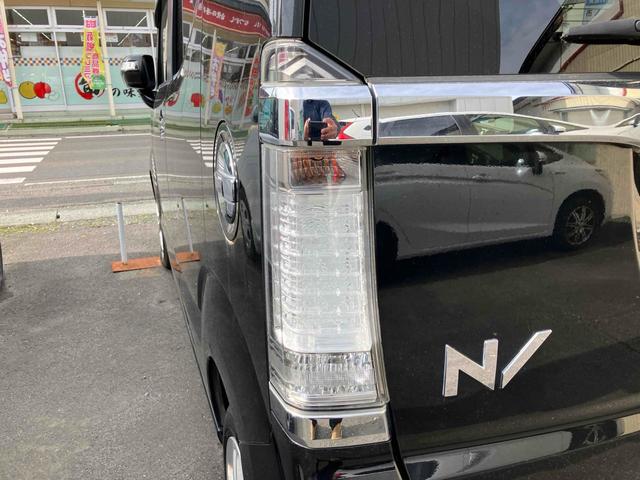 Ｎ－ＢＯＸスラッシュ Ｘ　４ＷＤ　バックカメラ　オートクルーズコントロール　衝突被害軽減システム　オートライト　ＨＩＤ　スマートキー　アイドリングストップ　電動格納ミラー　シートヒーター　ベンチシート　ＣＶＴ　盗難防止システム（17枚目）