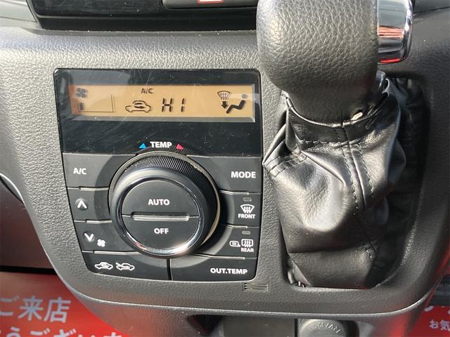 スペーシアカスタム ＸＳ　車検２年付き　４ＷＤ　両側スライド・片側電動　ナビ　ＴＶ　オートライト　ＨＩＤ　スマートキー　アイドリングストップ　電動格納ミラー　シートヒーター　ベンチシート　盗難防止システム　ＣＤ　ＤＶＤ再生（12枚目）