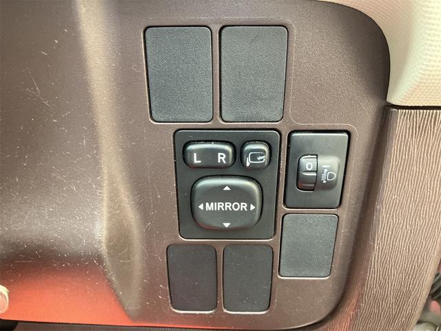 パッソ プラスハナ　車検２年付き　４ＷＤ　バックカメラ　アルミホイール　電動格納ミラー　ＣＶＴ　衝突安全ボディ　ベンチシート　ＡＢＳ　ＣＤ　エアコン　パワーステアリング　パワーウィンドウ（6枚目）