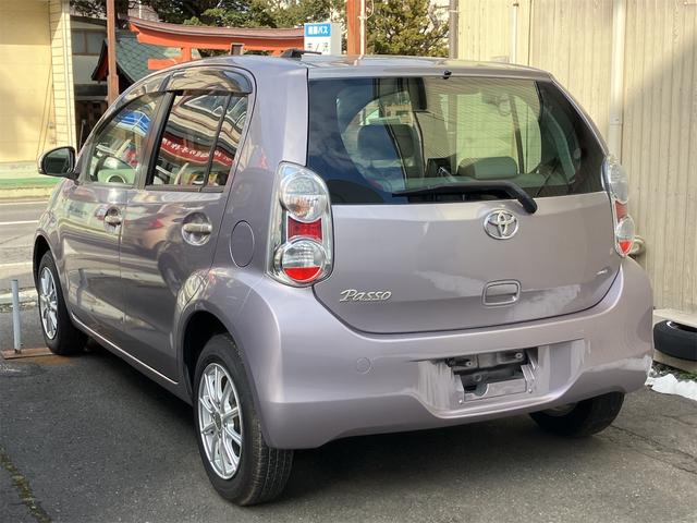 パッソ プラスハナ　車検２年付き　４ＷＤ　バックカメラ　アルミホイール　電動格納ミラー　ＣＶＴ　衝突安全ボディ　ベンチシート　ＡＢＳ　ＣＤ　エアコン　パワーステアリング　パワーウィンドウ（16枚目）