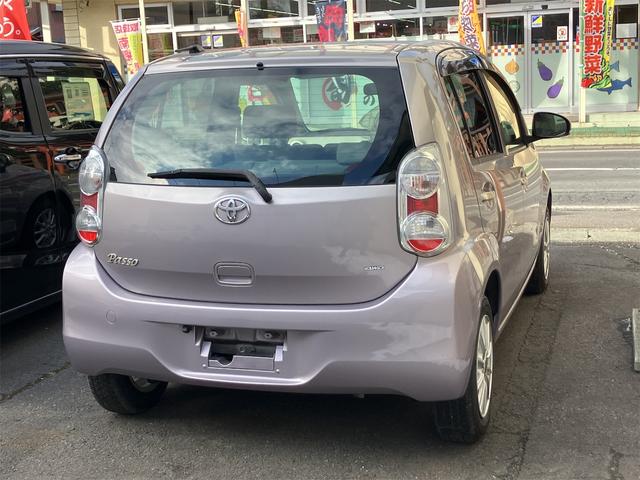 パッソ プラスハナ　車検２年付き　４ＷＤ　バックカメラ　アルミホイール　電動格納ミラー　ＣＶＴ　衝突安全ボディ　ベンチシート　ＡＢＳ　ＣＤ　エアコン　パワーステアリング　パワーウィンドウ（17枚目）