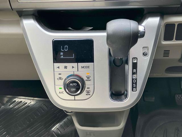 キャスト スタイルＸ　４ＷＤ　オートライト　スマートキー　アイドリングストップ　ベンチシート　ＣＶＴ　盗難防止システム　ＡＢＳ　ＥＳＣ　アルミホイール　衝突安全ボディ　エアコン　パワーステアリング　パワーウィンドウ（5枚目）