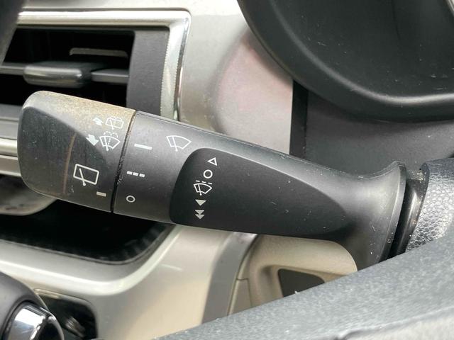 キャスト スタイルＸ　４ＷＤ　オートライト　スマートキー　アイドリングストップ　ベンチシート　ＣＶＴ　盗難防止システム　ＡＢＳ　ＥＳＣ　アルミホイール　衝突安全ボディ　エアコン　パワーステアリング　パワーウィンドウ（7枚目）