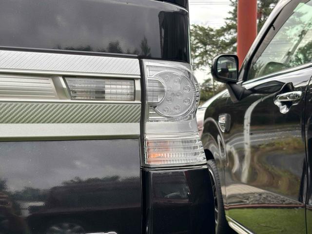 タント カスタムＸ　車検２年付き　４ＷＤ　スライドドア　ナビ　ＨＩＤ　スマートキー　電動格納ミラー　ベンチシート　ＣＶＴ　盗難防止システム　衝突安全ボディ　エアコン　パワーステアリング　パワーウィンドウ　運転席エアバッグ（33枚目）