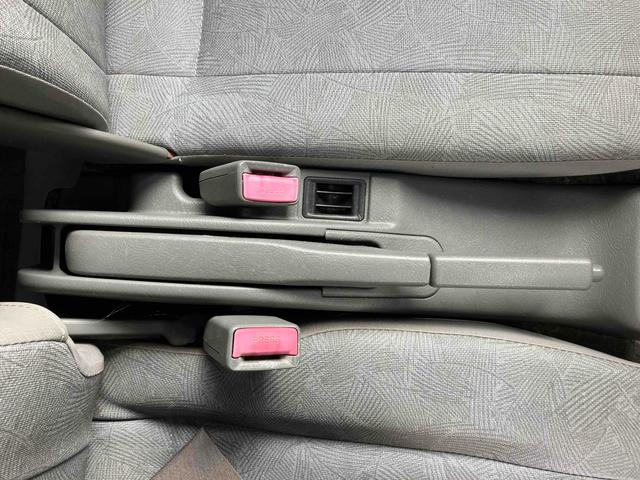 ＮＶ１００クリッパーバン 　車検２年付き　４ＷＤ　両側スライドドア　ＡＴ　エアコン　パワーステアリング　運転席エアバッグ　助手席エアバッグ　タイミングベルト交換済み（25枚目）