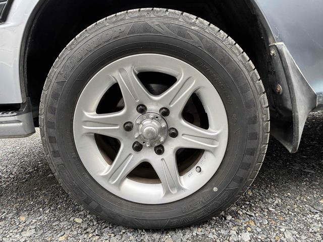 ハイエースワゴン スーパーカスタムＧ　４ＷＤ　ドライブレコーダー　ＥＴＣ　ＴＶ　スライドドア　サンルーフ　ＡＴ　アルミホイール　ＣＤ　ＤＶＤ再生　ＵＳＢ　ＡＢＳ　エアコン　パワーステアリング　パワーウィンドウ　運転席エアバッグ（21枚目）